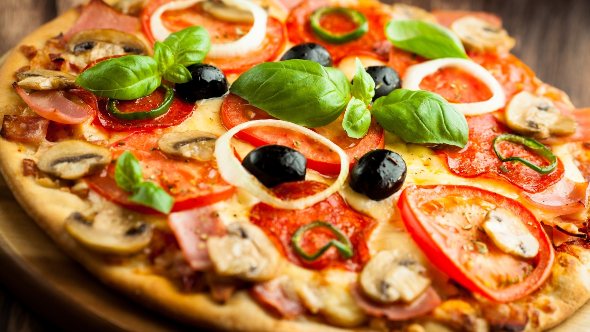 🍕✨ Découvrez la magie de la Pelle à Pizza Coulissante Effesto! Avec s