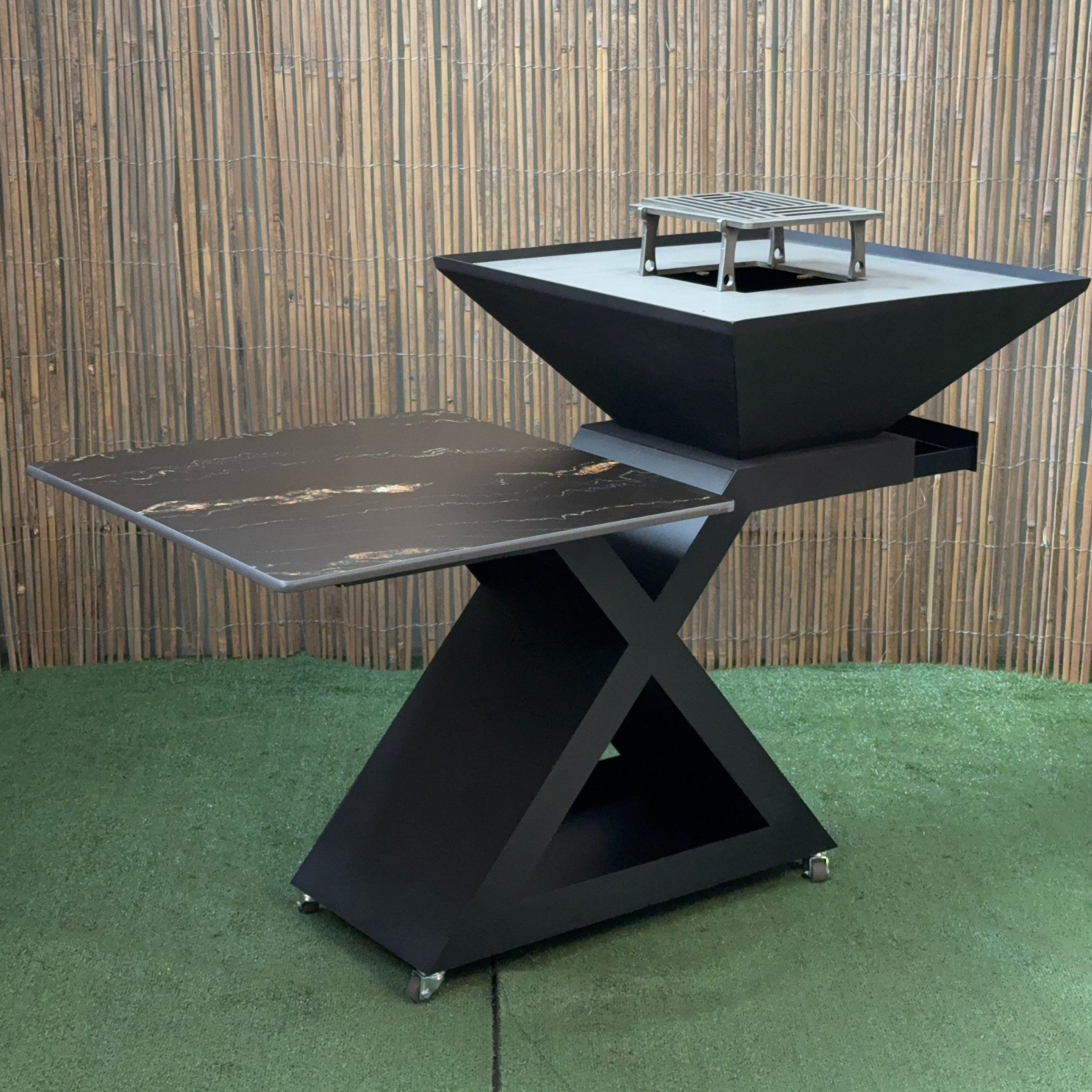 BRACIERE X V 2.0 – Acciaio Inox + Tavolino in Gres